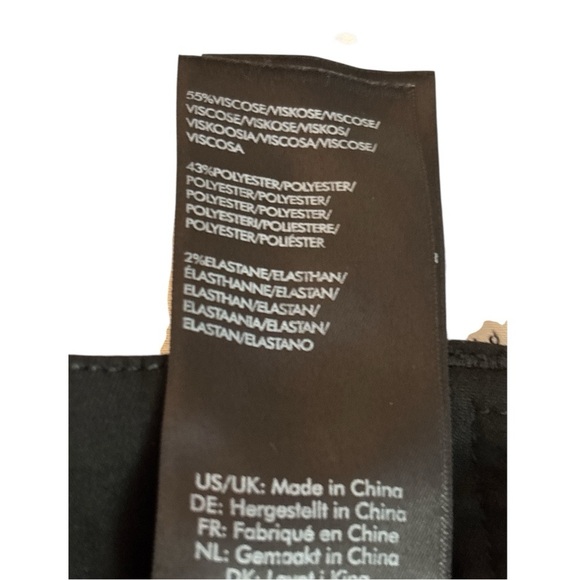 LIVERPOOL black Bermuda shorts, pull on with button.  Cruiser style.  Size 10. - Picture 4 of 4